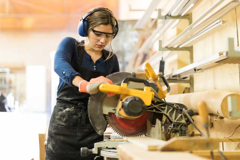 Trabajador en un enclave laboral